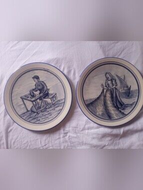 Spain Blue And White 10.5" Rare Ceramac Valencia Decorative Hanging Plates